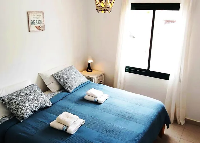 Апартаменты Vincent, Cozy And Sunny Over The Rooftops *