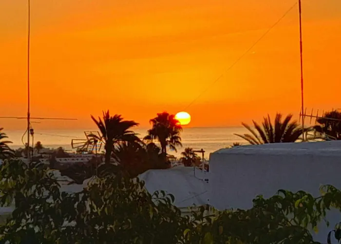 Апартаменты Vincent, Cozy And Sunny Over The Rooftops *